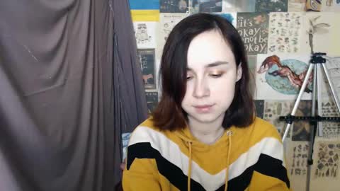 Snapshot of veryveryvery_shy chatting on February 7, 6:45 am veryveryvery_shy online show from February 7, 6:45 am