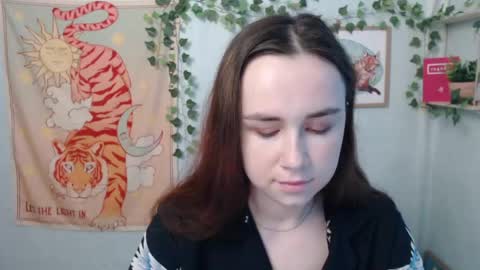 veryveryvery_shy online show from June 8, 5:30 am