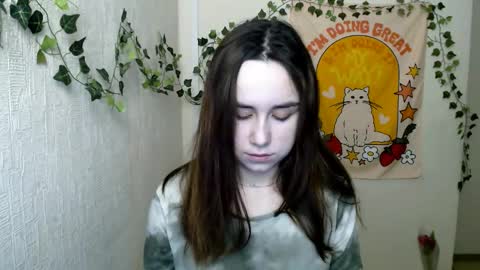 veryveryvery_shy online show from March 9, 7:44 am