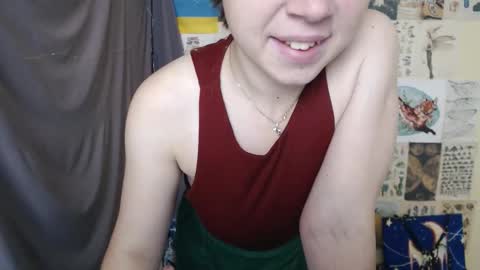 Snapshot of veryveryvery_shy chatting on September 12, 6:03 am veryveryvery_shy online show from September 12, 6:03 am
