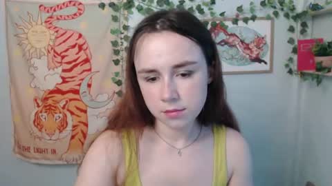 veryveryvery_shy online show from July 29, 5:29 am