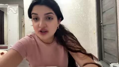 Izzabel online show from July 28, 8:52 pm