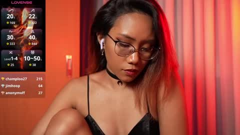Vexa Nyx online show from May 30, 2:26 pm