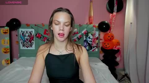 vickie_smith online show from October 24, 8:32 am