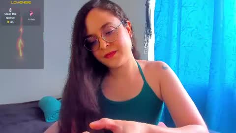 Vicky online show from July 8, 8:11 pm