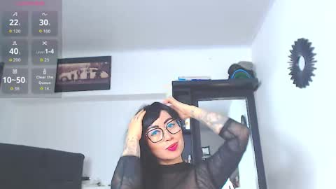 Vicky  online show from June 3, 11:33 am