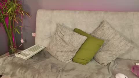 Amy online show from June 1, 6:20 pm