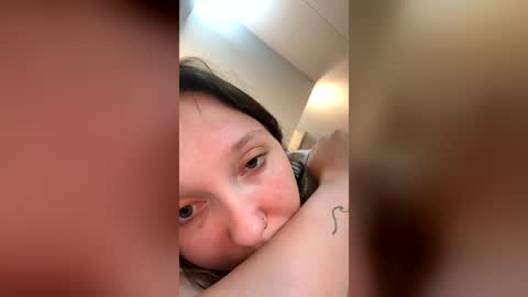 Vicky Parker online show from August 3, 4:49 am