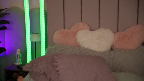 vickysecret96 online show from November 27, 7:28 pm