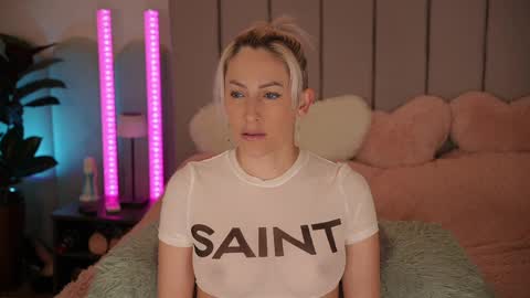 vickysecret96 online show from April 4, 5:56 pm