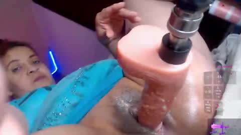 Snapshot of vickytera777 chatting on September 10, 8:53 pm vickytera777 online show from September 10, 8:53 pm