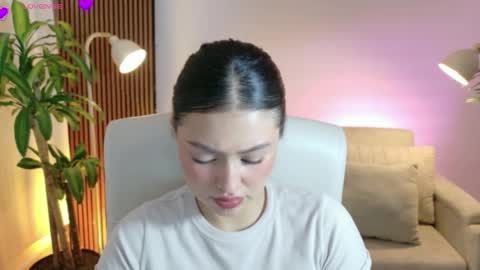 victoria online show from April 9, 2:33 pm