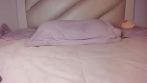 Victoria online show from February 23, 2:49 pm