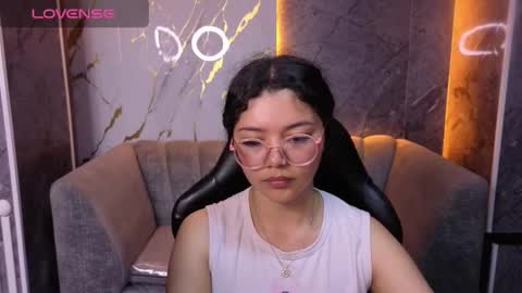 victoria_castillo_b online show from February 28, 3:06 am