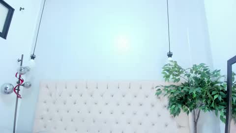 Victoria online show from April 14, 8:09 pm