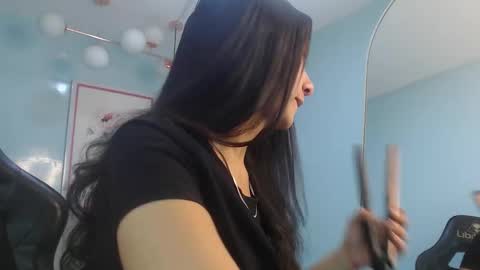 Victoria online show from March 2, 1:18 pm