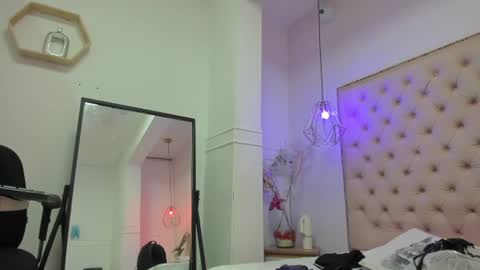 victoria_kitt online show from July 18, 8:55 pm