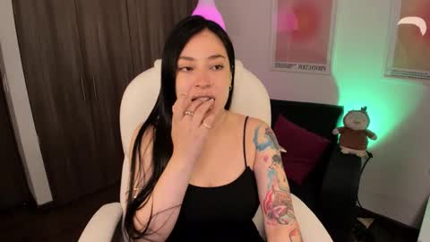 Victoria  online show from November 13, 7:40 am