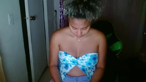 VICKY online show from December 2, 9:55 am