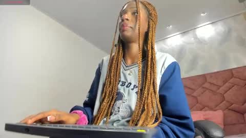 Vicky  online show from May 31, 2:39 am
