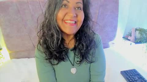 victoriaa_anderson_ online show from March 9, 1:25 pm