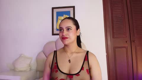 Snapshot of victoriablack_ chatting on February 23, 1:02 pm Victoria online show from February 23, 1:02 pm