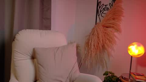 VictoriaNova online show from February 27, 8:19 pm