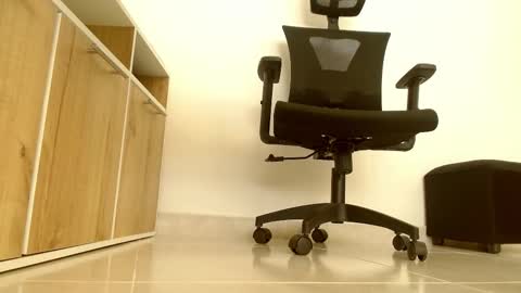 Victoria online show from March 13, 3:57 pm