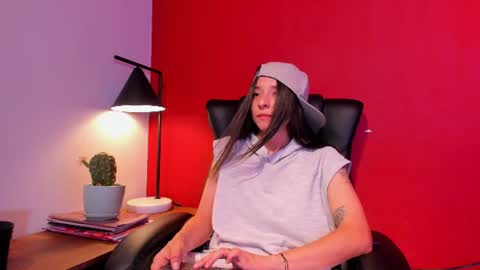 victoriazaenz online show from July 24, 2:53 am
