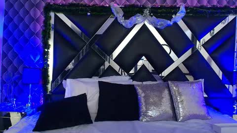 victtoria lee online show from December 17, 9:08 pm