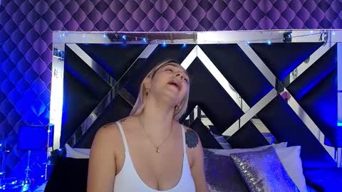 victtoria lee online show from January 14, 7:08 pm