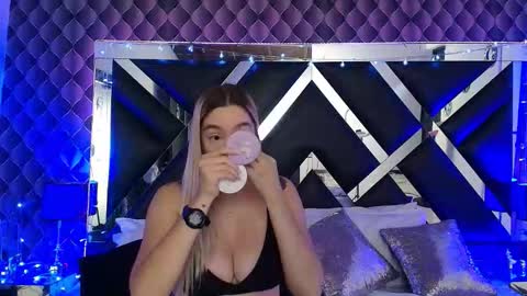 victtoria lee online show from February 3, 8:45 pm