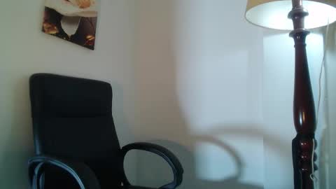 VIOLET  online show from February 25, 12:04 pm