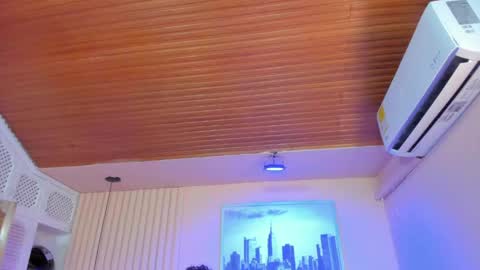 Viiolett online show from April 11, 7:39 pm