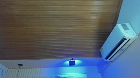 Viiolett online show from November 25, 8:31 pm