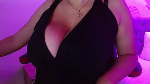 viioleta online show from February 3, 12:36 pm