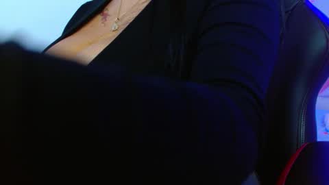 viioleta online show from March 18, 12:54 pm