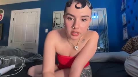 viipertheviixen online show from July 18, 6:17 am