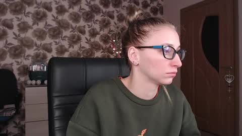 Vika online show from December 29, 3:00 am