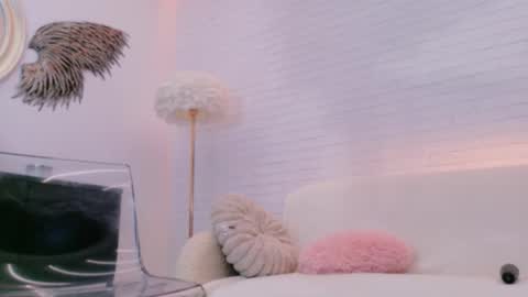 vikafever online show from November 25, 3:58 pm