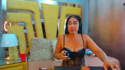 vikiTomson online show from July 28, 12:59 pm