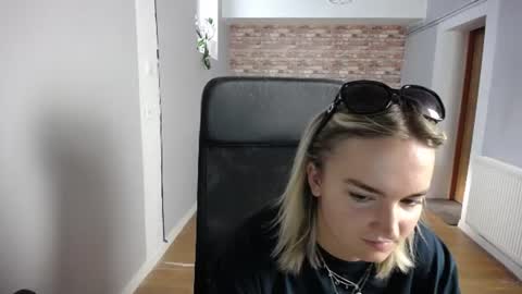 viktoria_lovely online show from July 29, 7:08 am
