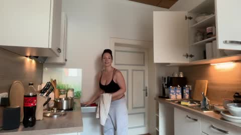 Vio online show from April 9, 9:26 am