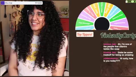 Snapshot of violentlycurly chatting on February 5, 11:06 pm Curly the Coin Operated Toy online show from February 5, 11:06 pm