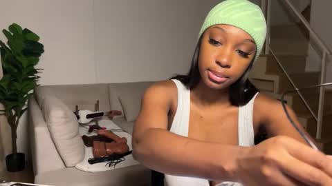 Fantasy Black Girl online show from November 2, 6:28 am