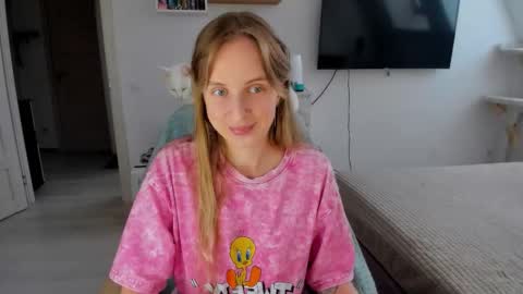 Violet online show from September 11, 1:55 pm