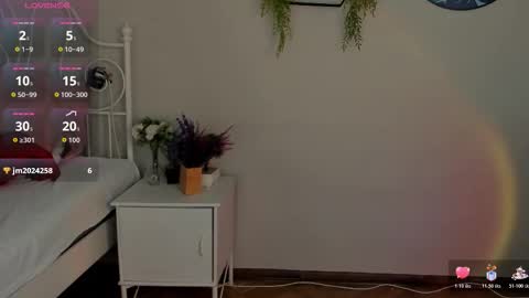 VIOLET online show from November 11, 3:53 pm