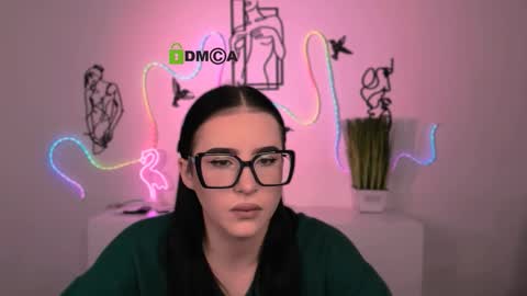 violet_moxi online show from December 16, 6:19 am