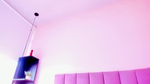 violet online show from January 6, 5:38 pm