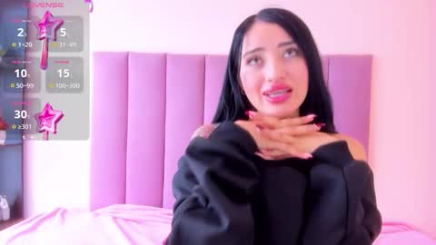 violet online show from November 26, 3:35 pm